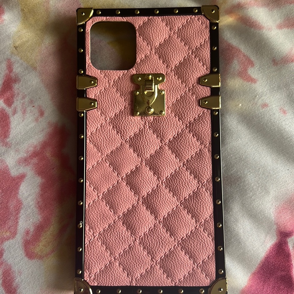 Pink and black “trunk” inspired iphone 11 pro max case